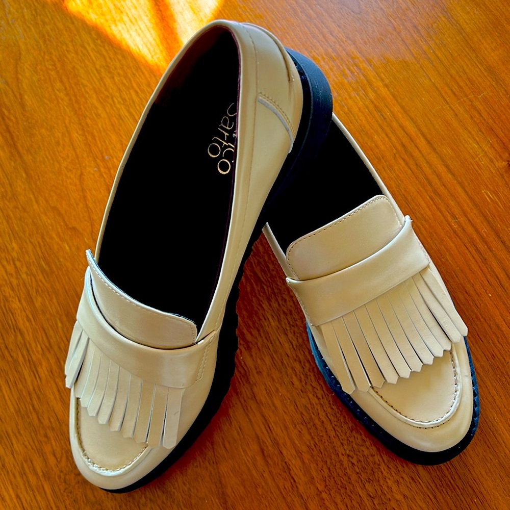Franco Sarto 10 Keltie‎ Beige Faux Leather Patent Loafer Shoes NWOT